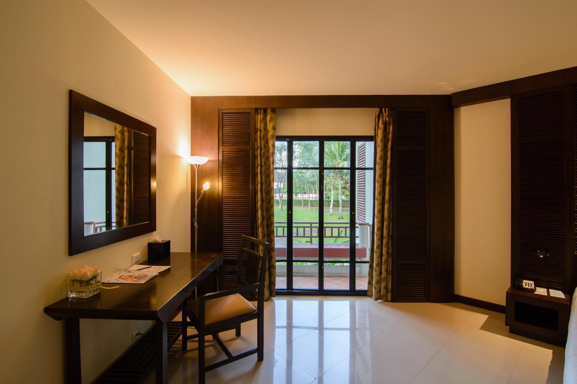 The Nouveau Chumphon Beach Resort And Golf Zewnętrze zdjęcie