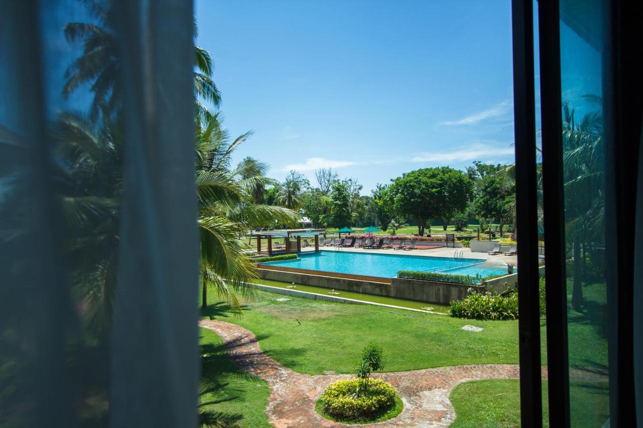 The Nouveau Chumphon Beach Resort And Golf Zewnętrze zdjęcie